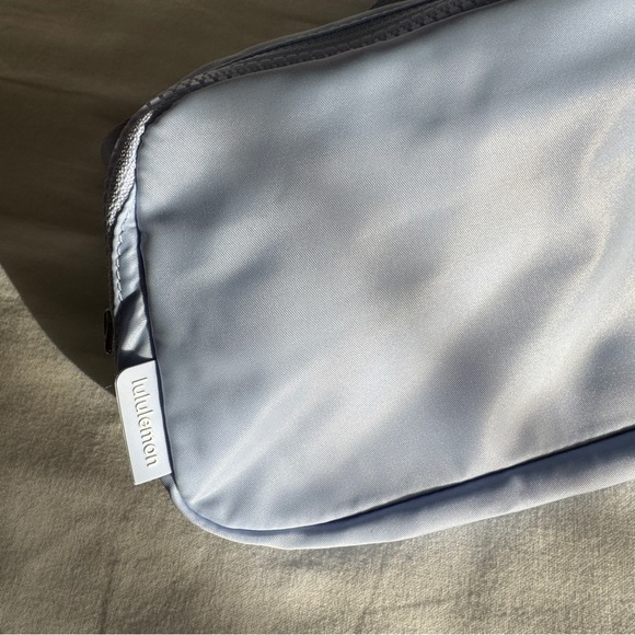 🆕 LAST ONE Lululemon Everywhere Belt Bag 1L - Pastel Blue - Picture 2 of 7